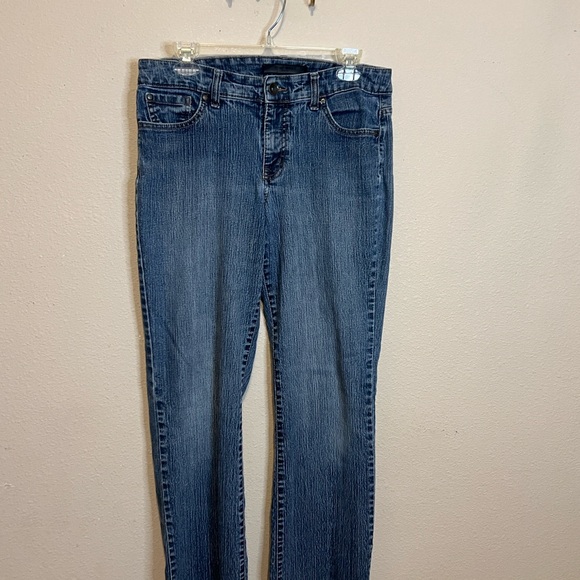 Nine West Jeans Denim - Nine West Jeans Classic Blue Stonewashed Straight Leg Jeans. Size 8